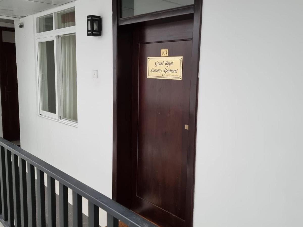 The Grand Royal Luxury Apartment นูวาราเอลิยา ภายนอก รูปภาพ
