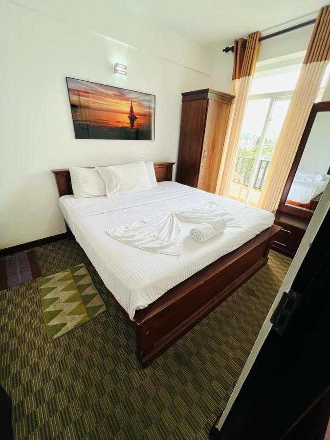 The Grand Royal Luxury Apartment นูวาราเอลิยา ภายนอก รูปภาพ